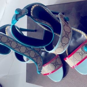 Rare hard to find Gucci Super Sexxxy multi colored sandal heels🔥🔥💣💣💣